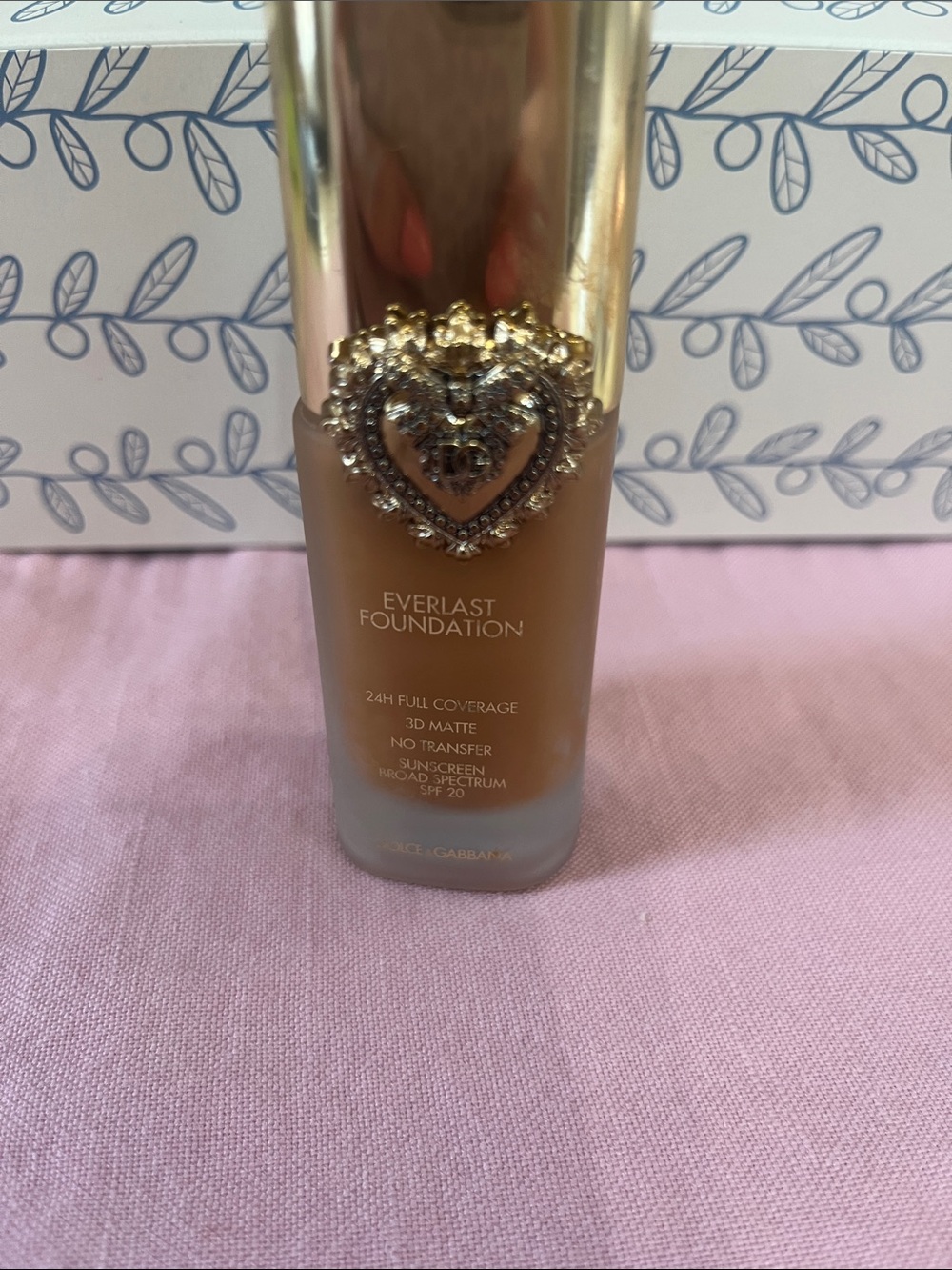 Dolce & Gabbana Everlast Foundation - Warm Beige with Gold Detail